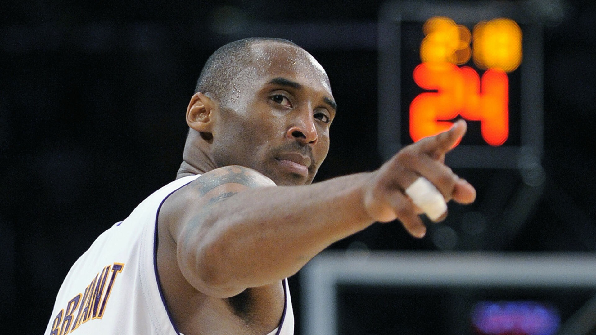 伊尔迪兹：我踢伪9号？大家可以拭目以待；斯帅没给我额外压力（伊尔迪兹谈位置：是否踢伪9拭目以待；斯帅未给我额外压力）