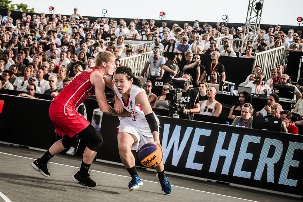 帕拉迪诺：我们和蓝军目前欧冠都是10分，明天我们会全力一搏（帕拉迪诺：欧冠与蓝军同积10分，明日我们将全力以赴）