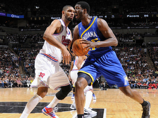 看似稳局却暗藏危机（表面平静却危机四伏）